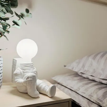 Luxury 3-bedroom On Beautiful Street Of Helsingfors